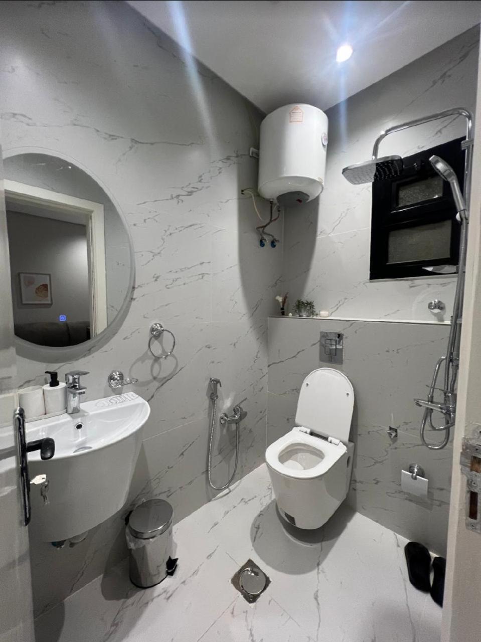 Apartment سمارت انترى بالملقا *